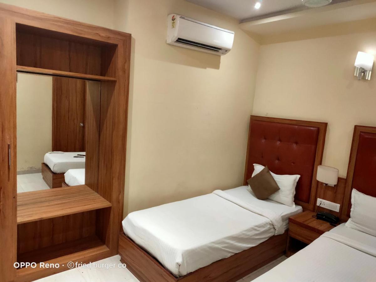 Aster Hotel Near Mumbai Airport Eksteriør billede